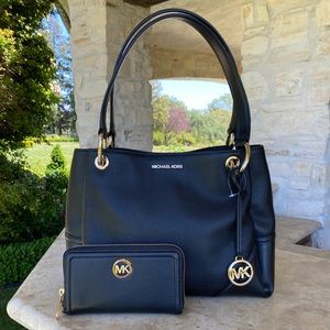 NWT Michael Kors LG Nicole Shoulder bag&wallet
